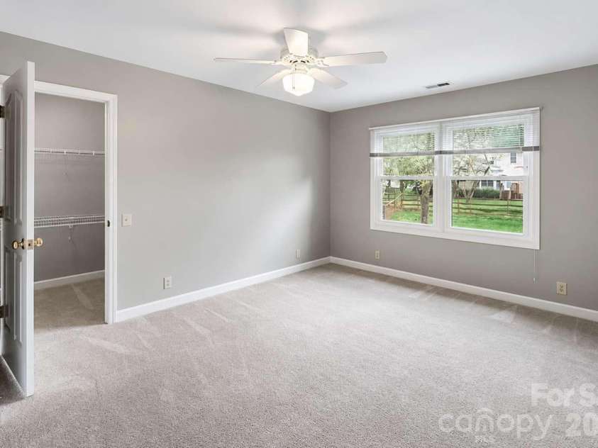 12512 Cliffcreek Drive, Huntersville, NC 28078.  MLS# CAR4422113, YatesRealty ID 50161. 