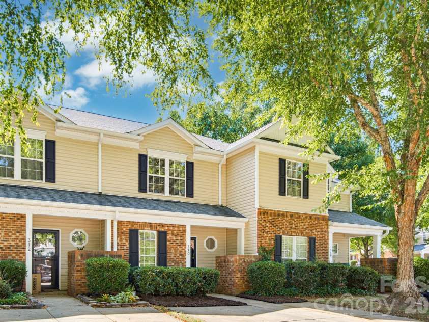 310 Ross Moore Avenue, Charlotte, NC 28205.  MLS# CAR4422149, YatesRealty ID 50162. 
