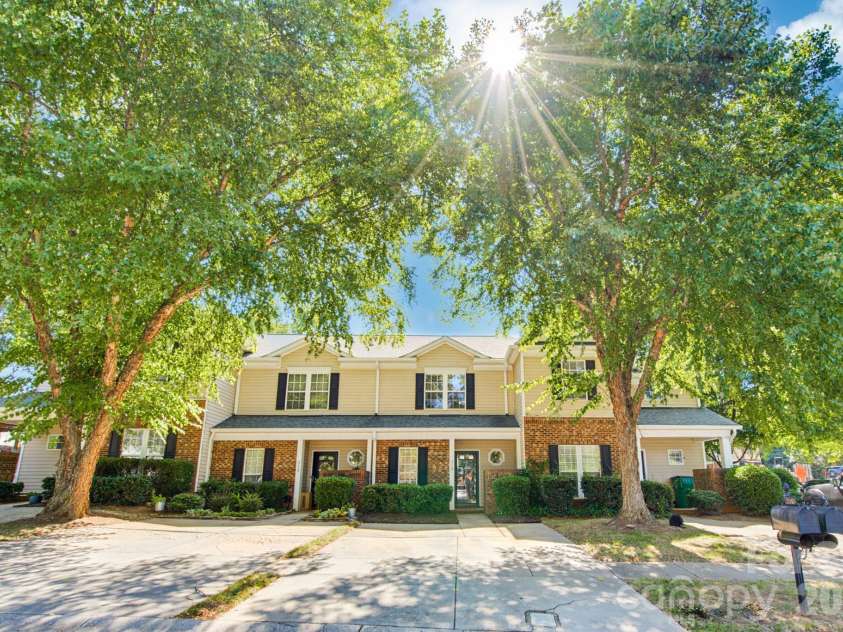 310 Ross Moore Avenue, Charlotte, NC 28205.  MLS# CAR4422149, YatesRealty ID 50162. 
