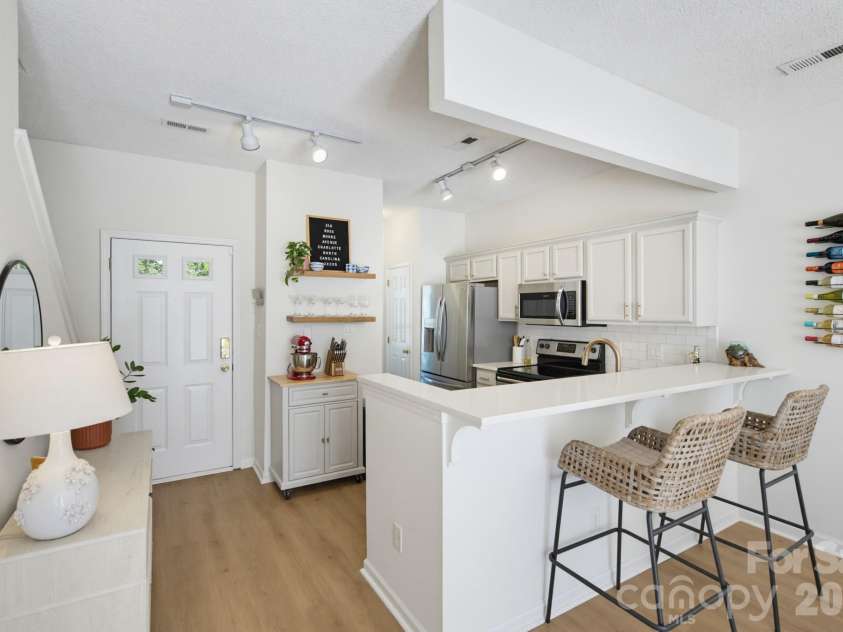 310 Ross Moore Avenue, Charlotte, NC 28205.  MLS# CAR4422149, YatesRealty ID 50162. 