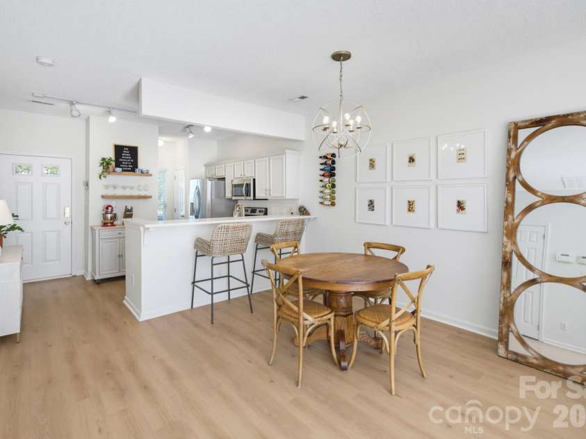310 Ross Moore Avenue, Charlotte, NC 28205.  MLS# CAR4422149, YatesRealty ID 50162. 