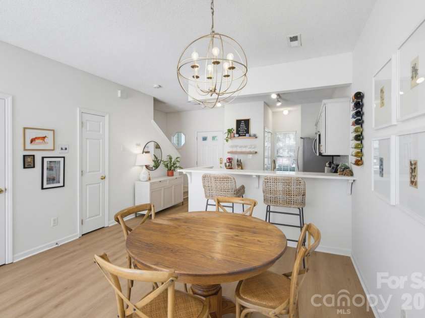 310 Ross Moore Avenue, Charlotte, NC 28205.  MLS# CAR4422149, YatesRealty ID 50162. 
