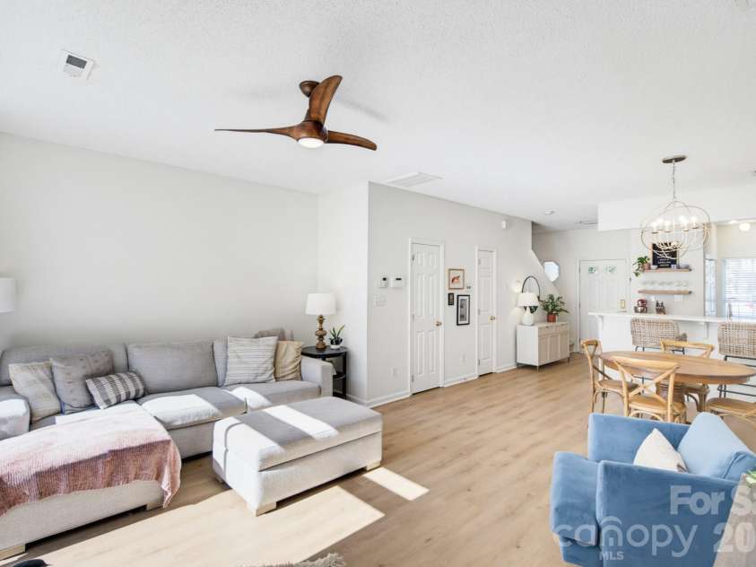 310 Ross Moore Avenue, Charlotte, NC 28205.  MLS# CAR4422149, YatesRealty ID 50162. 
