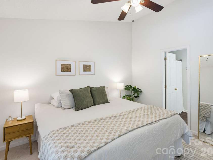 310 Ross Moore Avenue, Charlotte, NC 28205.  MLS# CAR4422149, YatesRealty ID 50162. 