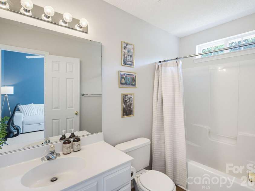 310 Ross Moore Avenue, Charlotte, NC 28205.  MLS# CAR4422149, YatesRealty ID 50162. 