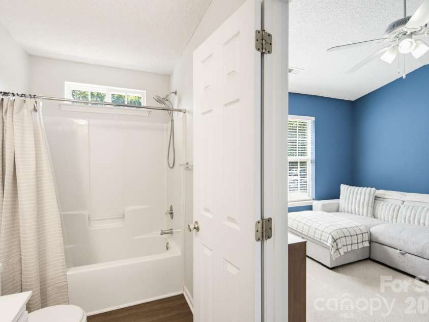 310 Ross Moore Avenue, Charlotte, NC 28205.  MLS# CAR4422149, YatesRealty ID 50162. 
