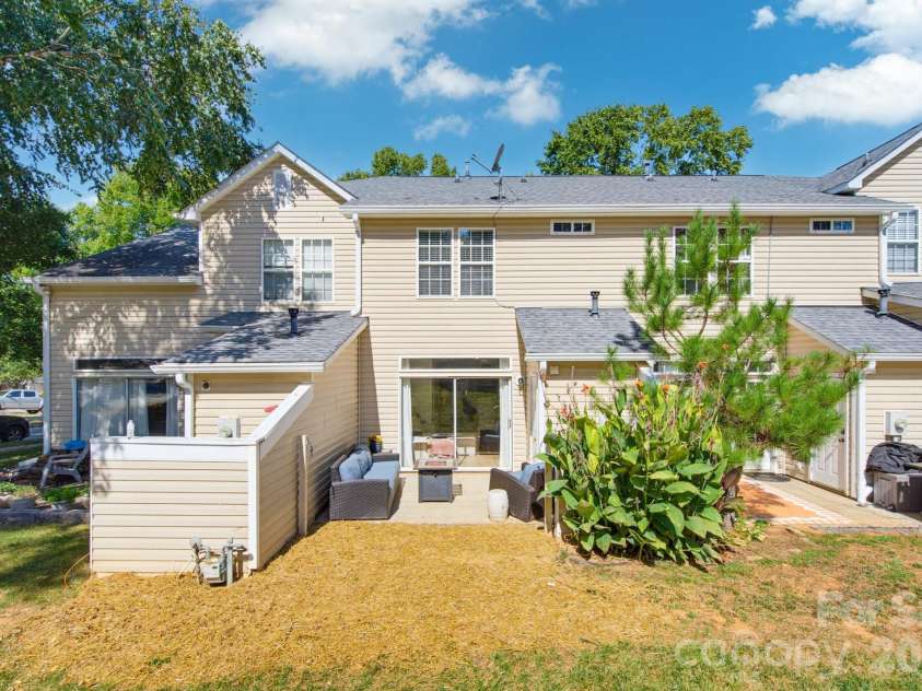310 Ross Moore Avenue, Charlotte, NC 28205.  MLS# CAR4422149, YatesRealty ID 50162. 