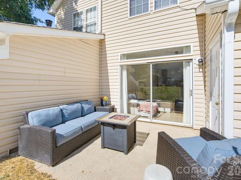 310 Ross Moore Avenue, Charlotte, NC 28205.  MLS# CAR4422149, YatesRealty ID 50162. 
