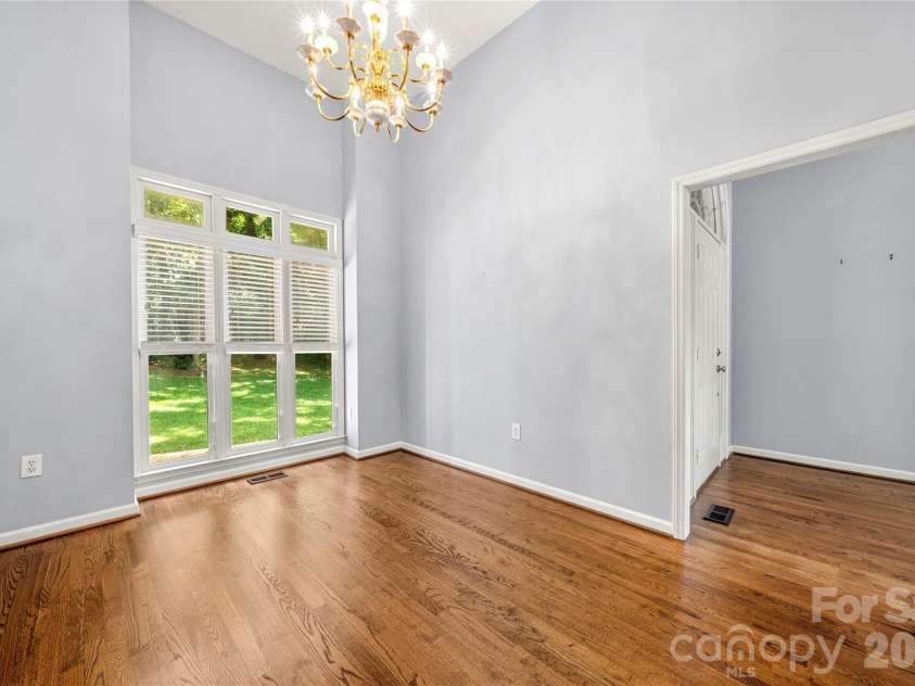 207 Hollow Road, Lincolnton, NC 28092.  MLS# CAR4422229, YatesRealty ID 50164. Dining Rm