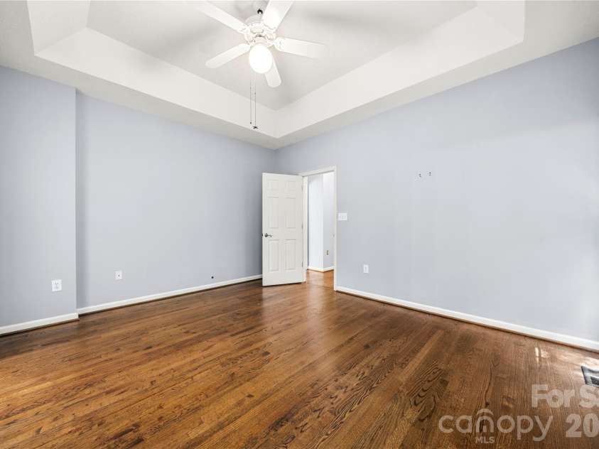 207 Hollow Road, Lincolnton, NC 28092.  MLS# CAR4422229, YatesRealty ID 50164. Primary Bedroom