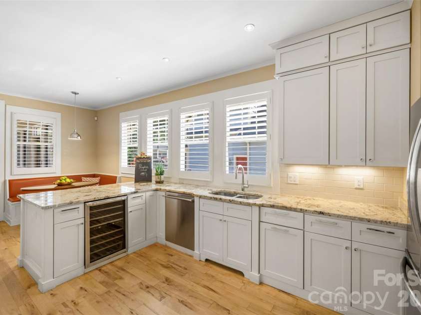 323 Rensselaer Avenue, Charlotte, NC 28203.  MLS# CAR4422248, YatesRealty ID 50166. 