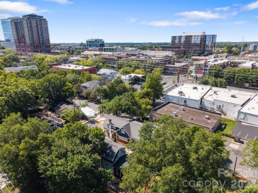 323 Rensselaer Avenue, Charlotte, NC 28203.  MLS# CAR4422248, YatesRealty ID 50166. 
