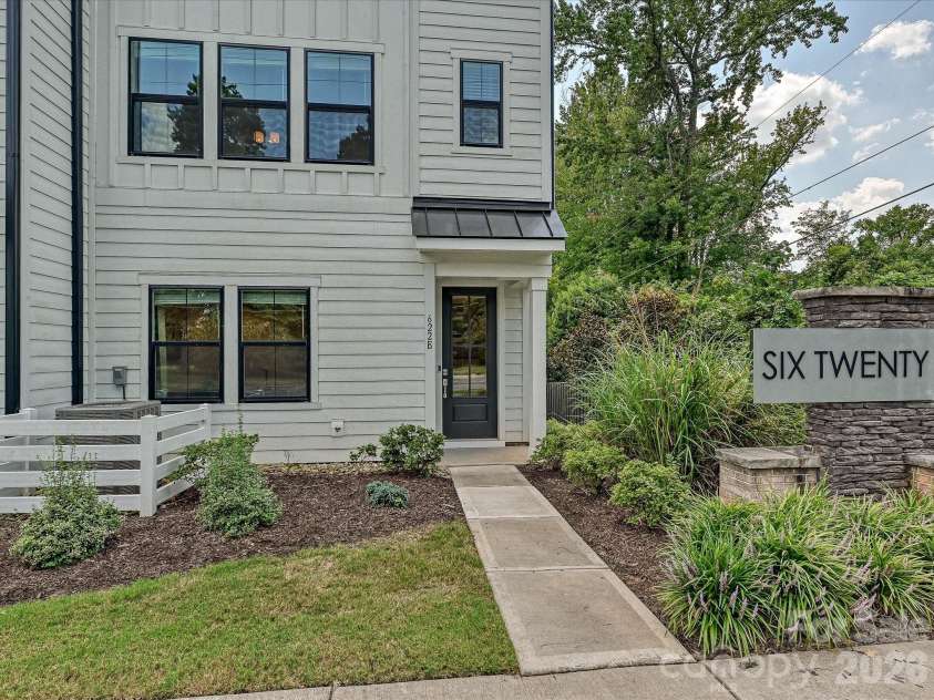 622 Woodlawn Road, Charlotte, NC 28209.  MLS# CAR4422125, YatesRealty ID 50167. 