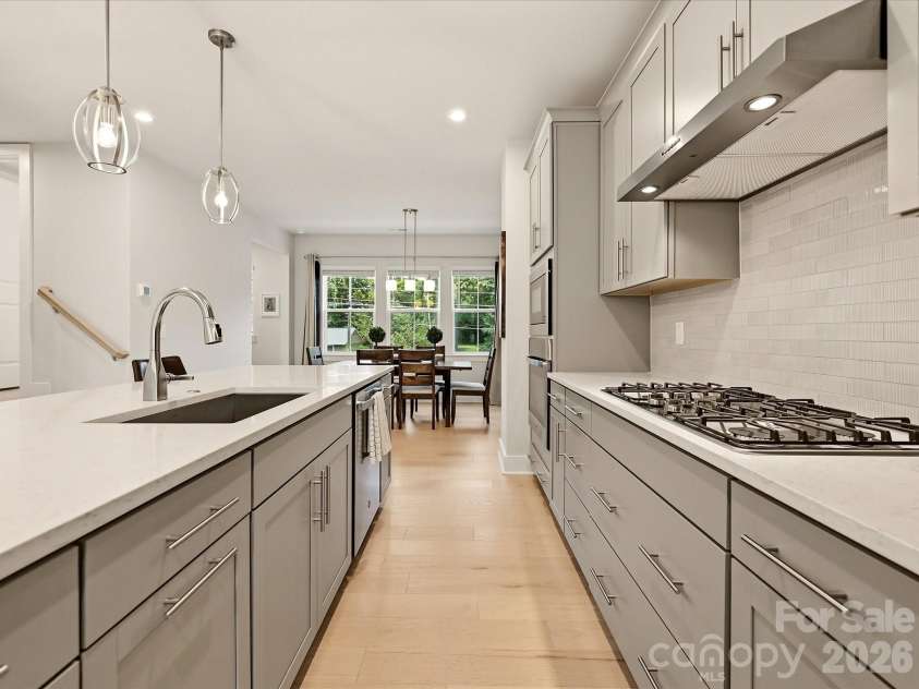 622 Woodlawn Road, Charlotte, NC 28209.  MLS# CAR4422125, YatesRealty ID 50167. 
