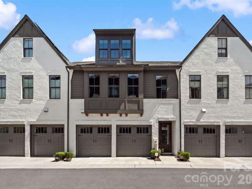 2212 Nolen Ridge Avenue, Charlotte, NC 28209.  MLS# CAR4422162, YatesRealty ID 50169. 