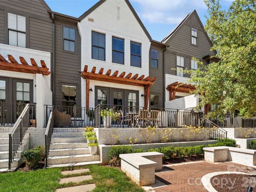 2212 Nolen Ridge Avenue, Charlotte, NC 28209.  MLS# CAR4422162, YatesRealty ID 50169. 