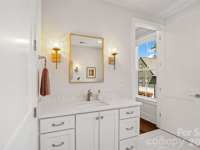 2212 Nolen Ridge Avenue, Charlotte, NC 28209.  MLS# CAR4422162, YatesRealty ID 50169. 