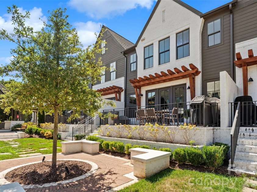 2212 Nolen Ridge Avenue, Charlotte, NC 28209.  MLS# CAR4422162, YatesRealty ID 50169. 