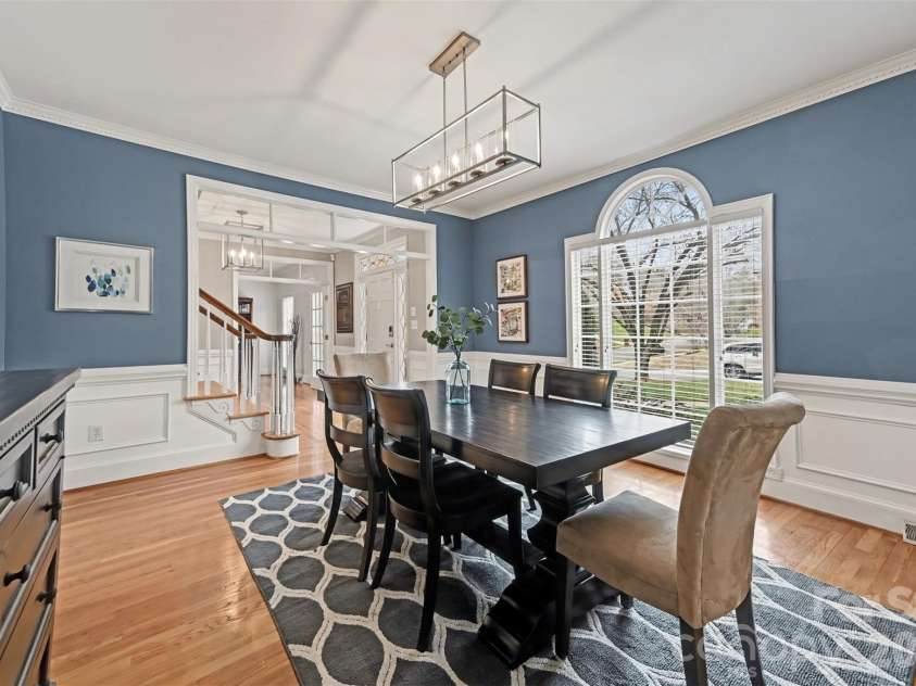 1015 Chelsea Place, Matthews, NC 28105.  MLS# CAR4350988, YatesRealty ID 5017. 