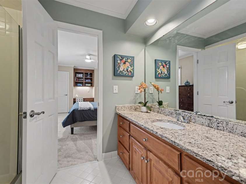 1015 Chelsea Place, Matthews, NC 28105.  MLS# CAR4350988, YatesRealty ID 5017. 