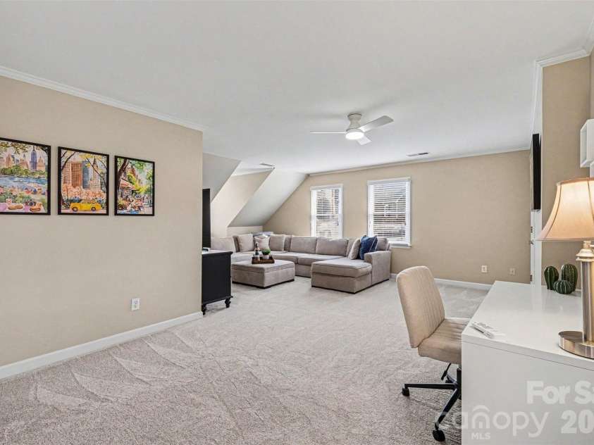 1015 Chelsea Place, Matthews, NC 28105.  MLS# CAR4350988, YatesRealty ID 5017. 