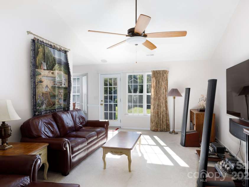 611 Chase Brook Drive, Rock Hill, SC 29732.  MLS# CAR4239289, YatesRealty ID 5017. 