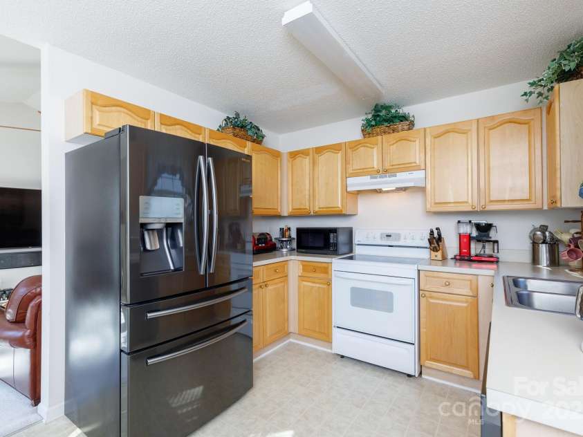 611 Chase Brook Drive, Rock Hill, SC 29732.  MLS# CAR4239289, YatesRealty ID 5017. 