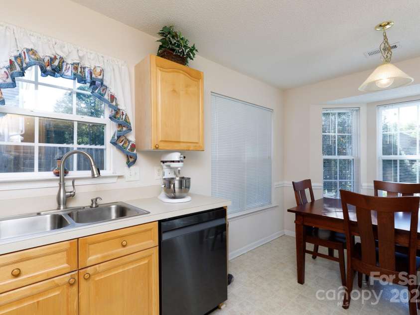 611 Chase Brook Drive, Rock Hill, SC 29732.  MLS# CAR4239289, YatesRealty ID 5017. 