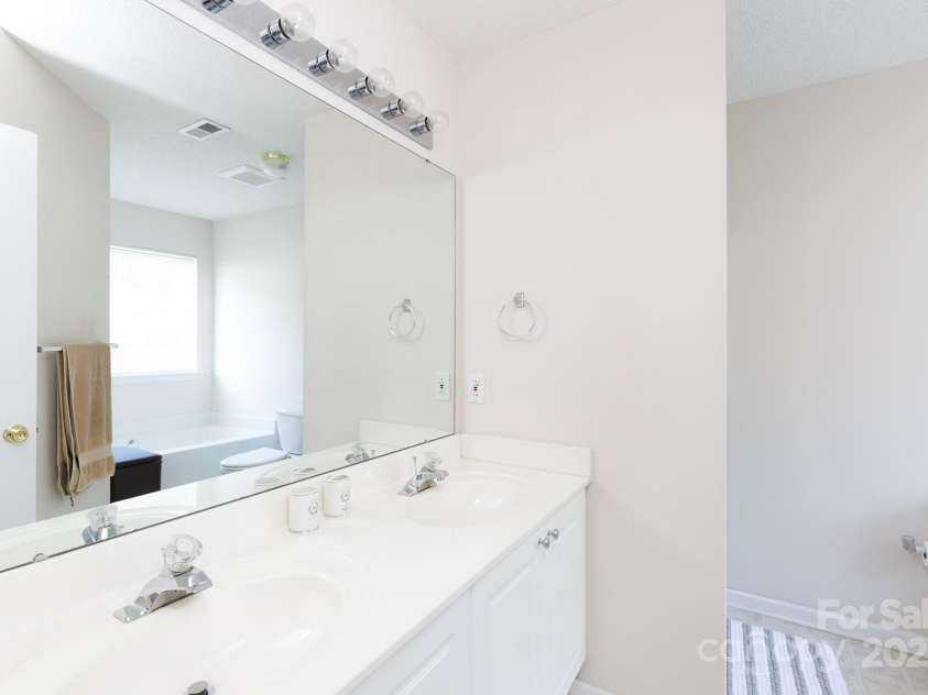 611 Chase Brook Drive, Rock Hill, SC 29732.  MLS# CAR4239289, YatesRealty ID 5017. 