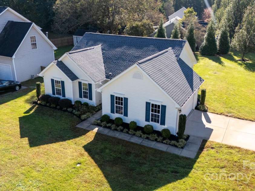 611 Chase Brook Drive, Rock Hill, SC 29732.  MLS# CAR4239289, YatesRealty ID 5017. 