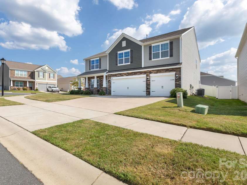 1353 Melon Colony Avenue, Concord, NC 28027.  MLS# CAR4422273, YatesRealty ID 50170. Side View Front