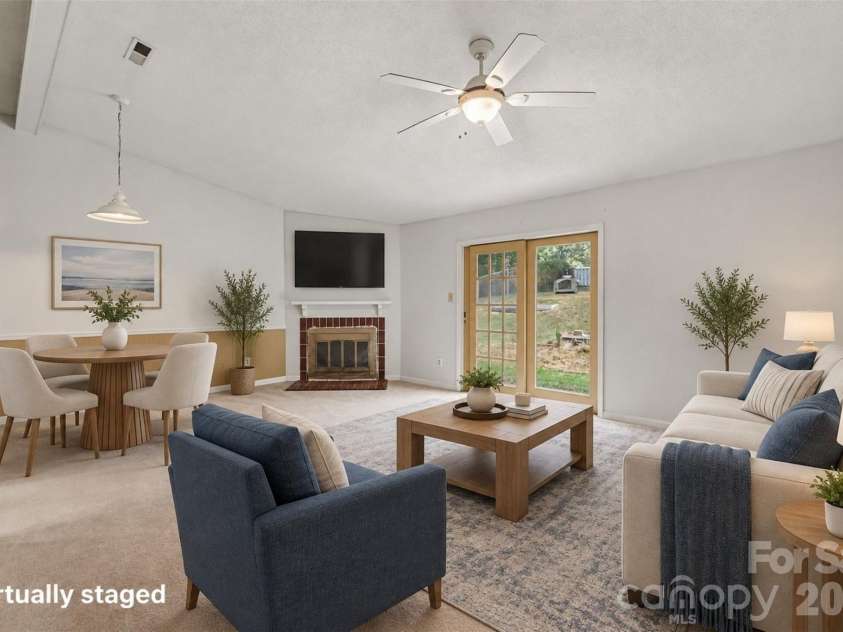 6124 Dwightware Boulevard, Charlotte, NC 28227.  MLS# CAR4421306, YatesRealty ID 50174. 