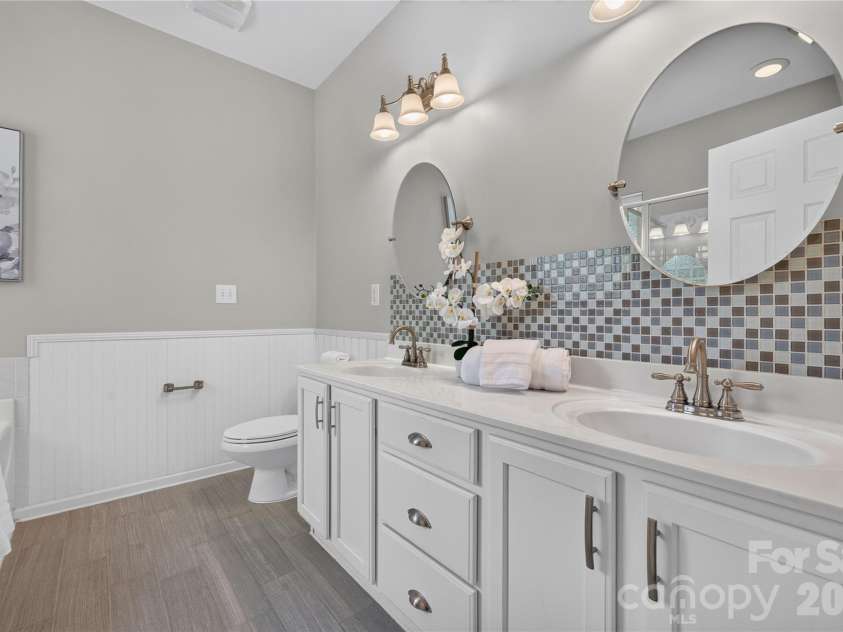 15228 Carrington Ridge Drive, Huntersville, NC 28078.  MLS# CAR4421573, YatesRealty ID 50175. 