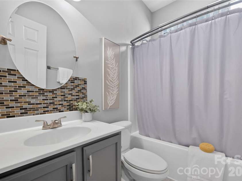 15228 Carrington Ridge Drive, Huntersville, NC 28078.  MLS# CAR4421573, YatesRealty ID 50175. 
