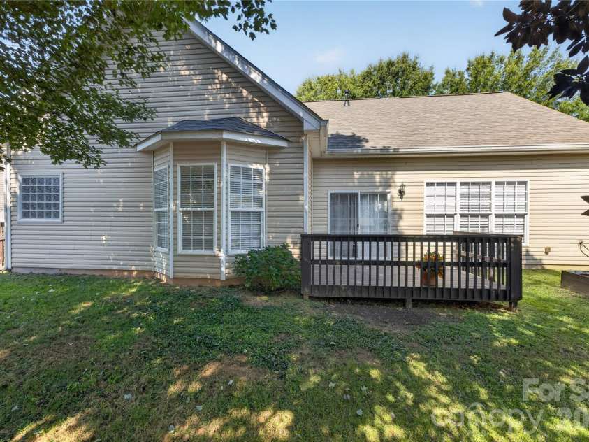 15228 Carrington Ridge Drive, Huntersville, NC 28078.  MLS# CAR4421573, YatesRealty ID 50175. 