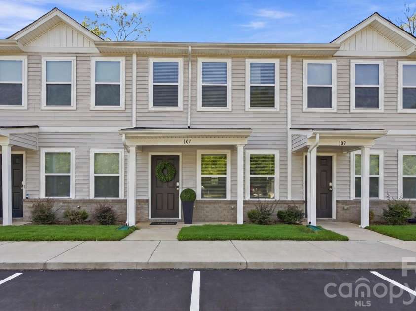 107 Villa Lane, Lincolnton, NC 28092.  MLS# CAR4421797, YatesRealty ID 50176. 