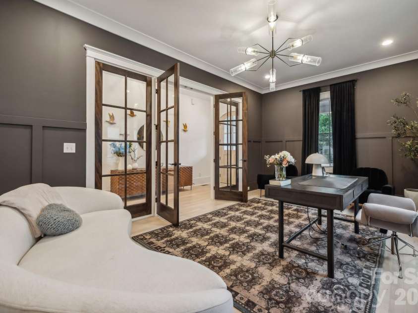 1412 Caldwell Street, Charlotte, NC 28206.  MLS# CAR4421903, YatesRealty ID 50177. 