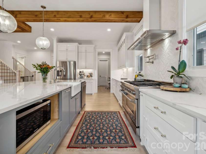 1412 Caldwell Street, Charlotte, NC 28206.  MLS# CAR4421903, YatesRealty ID 50177. 