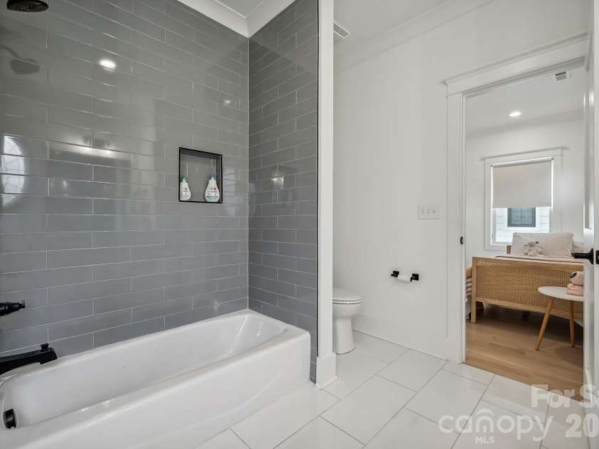 1412 Caldwell Street, Charlotte, NC 28206.  MLS# CAR4421903, YatesRealty ID 50177. 