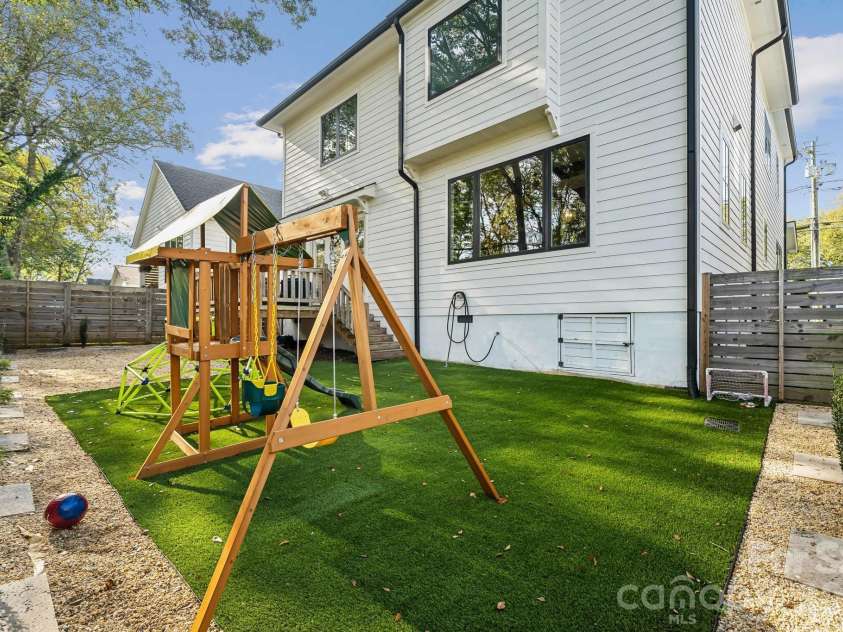 1412 Caldwell Street, Charlotte, NC 28206.  MLS# CAR4421903, YatesRealty ID 50177. 