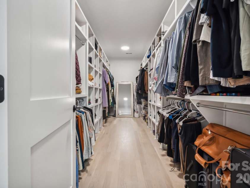 1412 Caldwell Street, Charlotte, NC 28206.  MLS# CAR4421903, YatesRealty ID 50177. Primary Closet