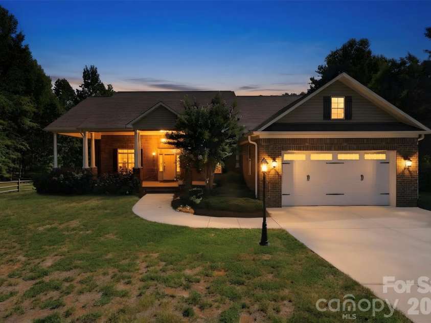 122 Idlewild Road, Advance, NC 27006.  MLS# CAR4421349, YatesRealty ID 50178. 