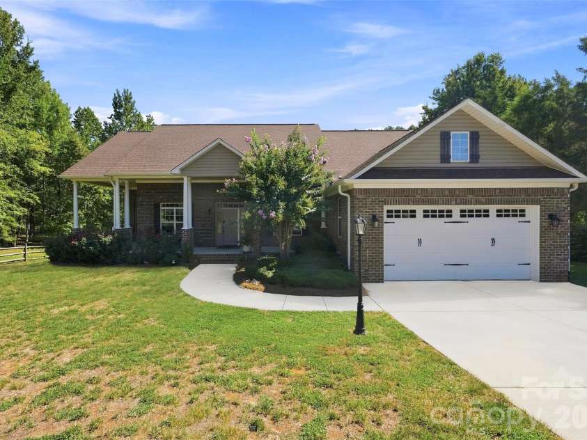 122 Idlewild Road, Advance, NC 27006.  MLS# CAR4421349, YatesRealty ID 50178. 