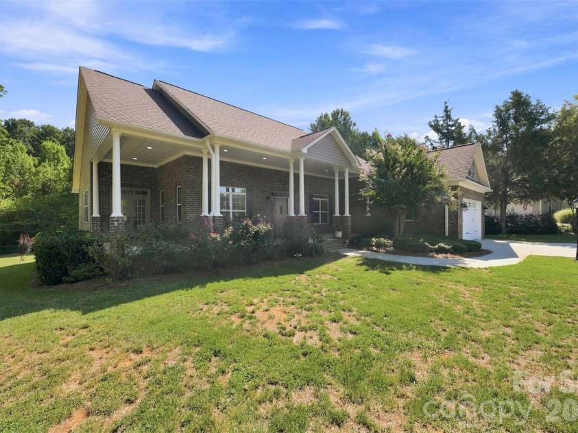 122 Idlewild Road, Advance, NC 27006.  MLS# CAR4421349, YatesRealty ID 50178. 