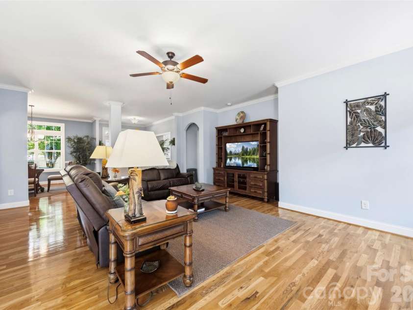 122 Idlewild Road, Advance, NC 27006.  MLS# CAR4421349, YatesRealty ID 50178. 