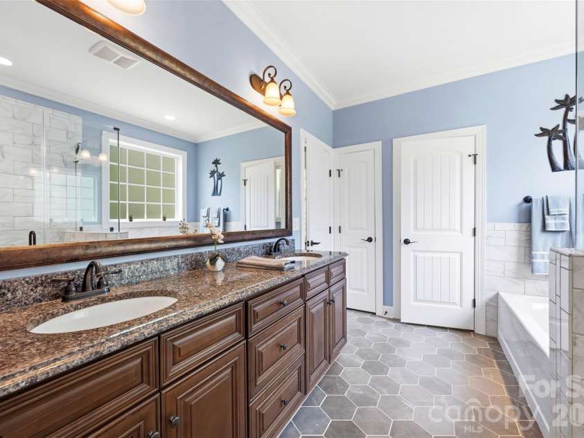 122 Idlewild Road, Advance, NC 27006.  MLS# CAR4421349, YatesRealty ID 50178. 