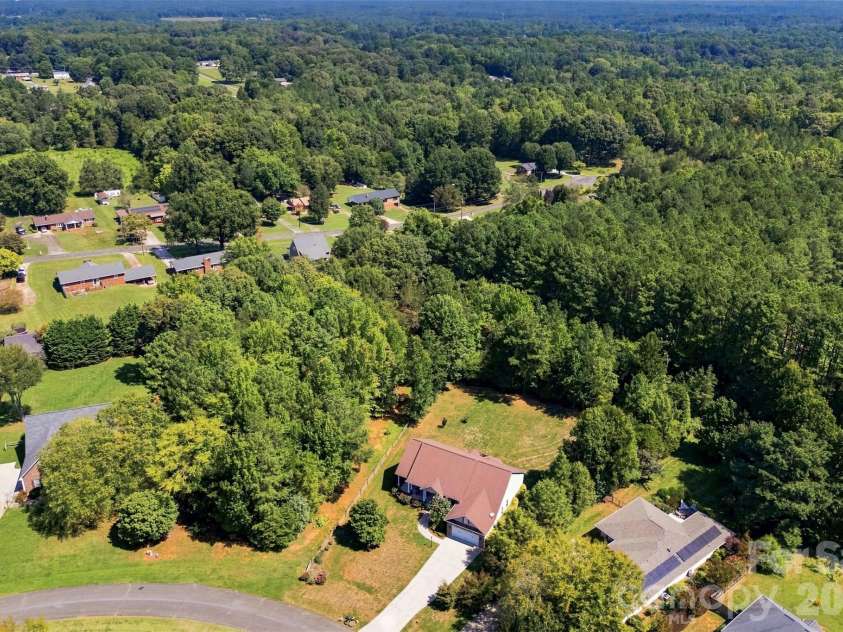 122 Idlewild Road, Advance, NC 27006.  MLS# CAR4421349, YatesRealty ID 50178. 