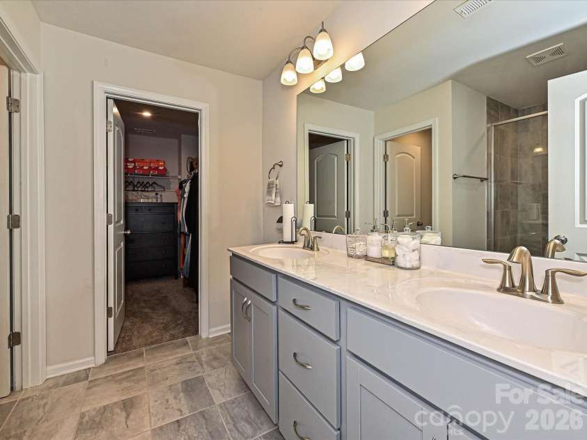 1416 Galloway Road, Charlotte, NC 28262.  MLS# CAR4421775, YatesRealty ID 50179. 
