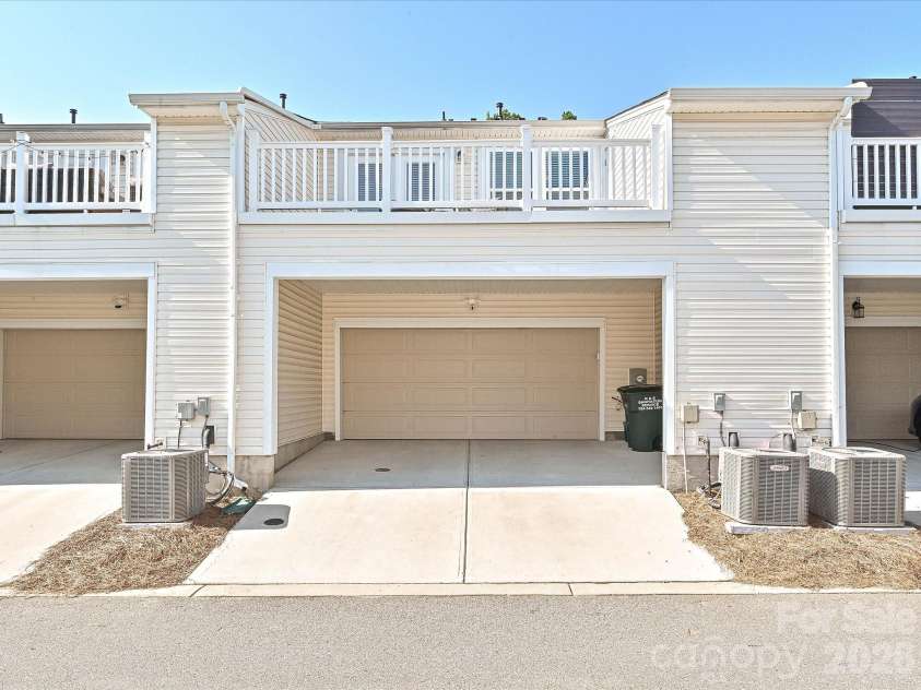 1416 Galloway Road, Charlotte, NC 28262.  MLS# CAR4421775, YatesRealty ID 50179. 