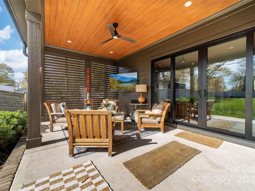 1014 Woodside Avenue, Charlotte, NC 28205.  MLS# CAR4323196, YatesRealty ID 5018. 